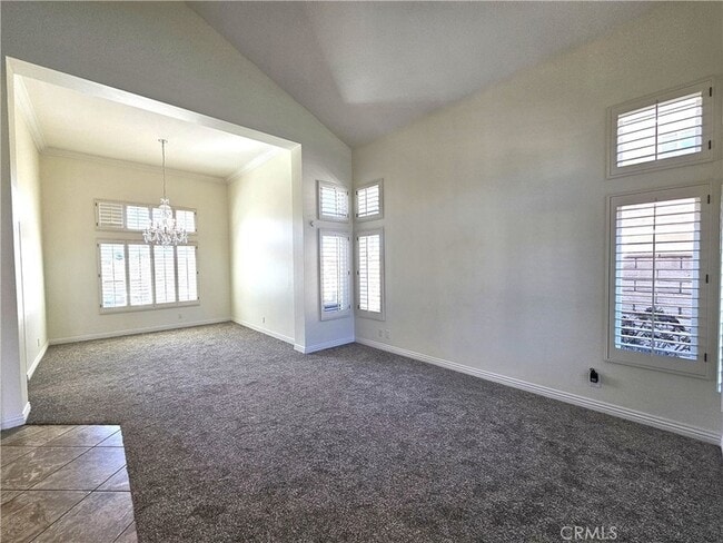 Building Photo - 2938 S Buena Vista Ave