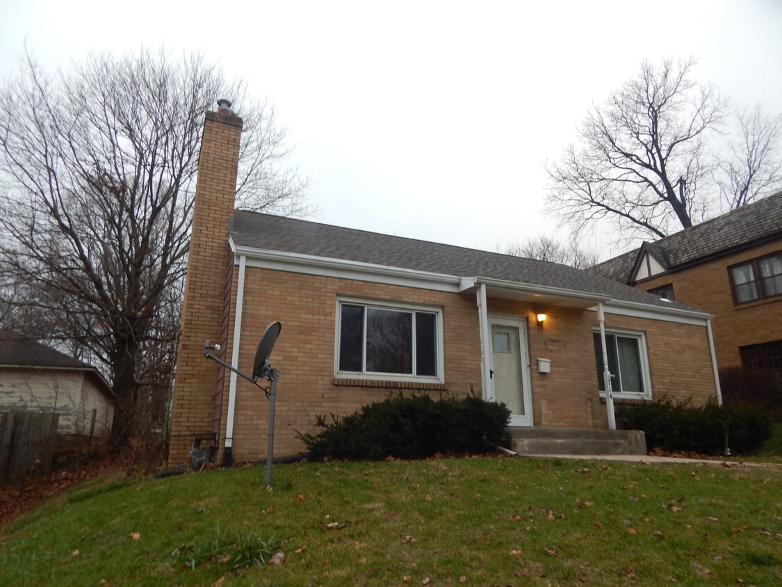 714 Joslyn St, Rockford, IL 61107 House Rental in Rockford, IL