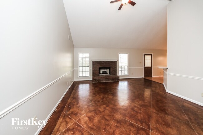 Building Photo - 5932 Rensslaer Dr