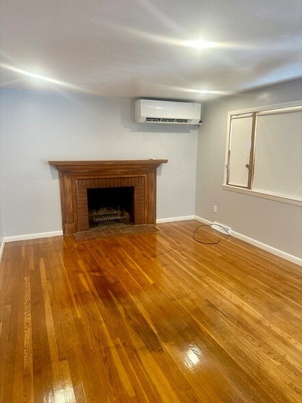 Foto del edificio - 91 E Hadley Rd
