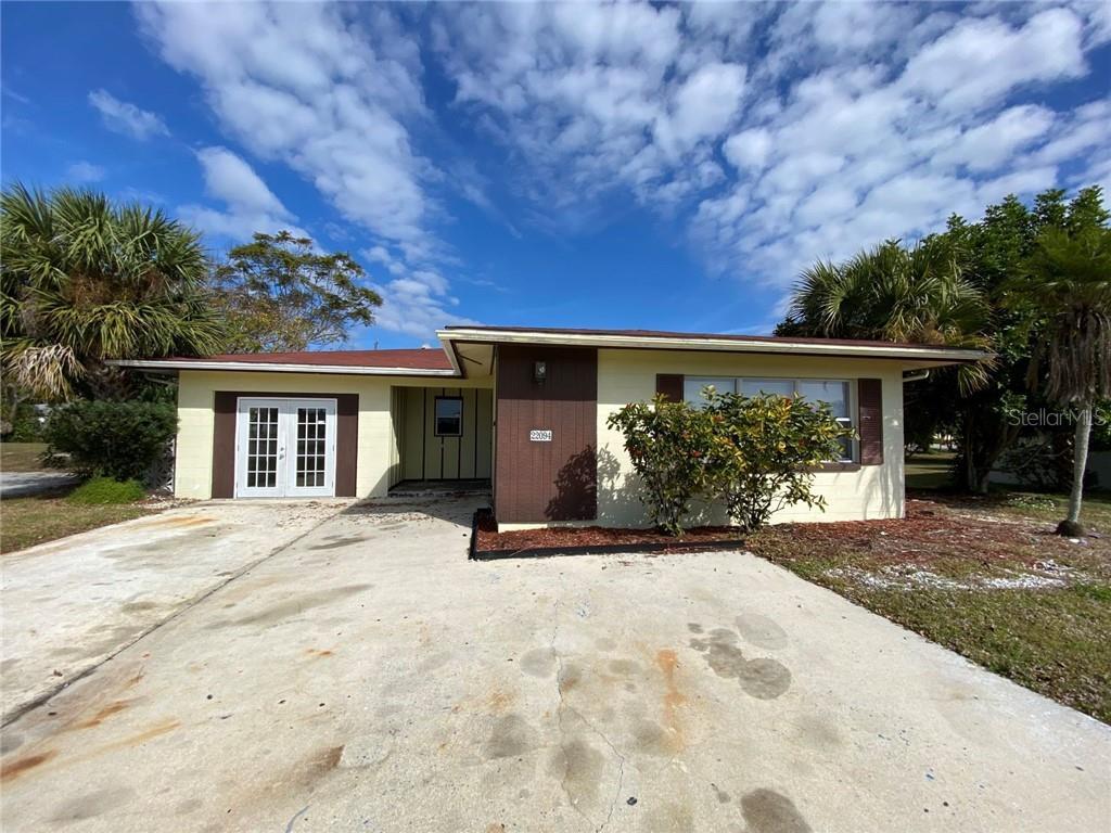 Foto principal - 22094 Kimble Ave