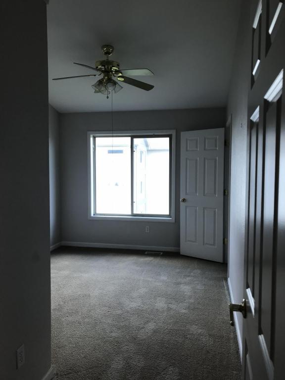 Building Photo - 1656 pond'sedge court north libertyiowa 52317