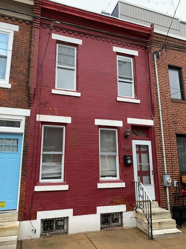 Beautiful 2-Bedroom Townhome in Point Bree... - Beautiful 2-Bedroom Townhome in Point Bree...
