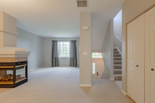 Building Photo - 619 Cary Woods Cir