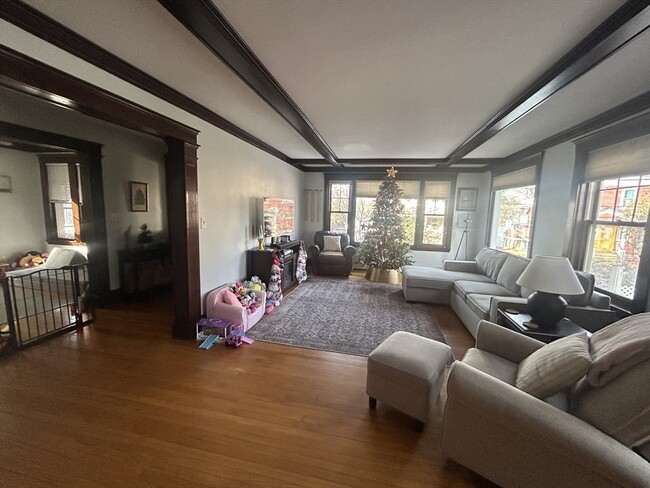 Foto del edificio - 66 Riverview Ave