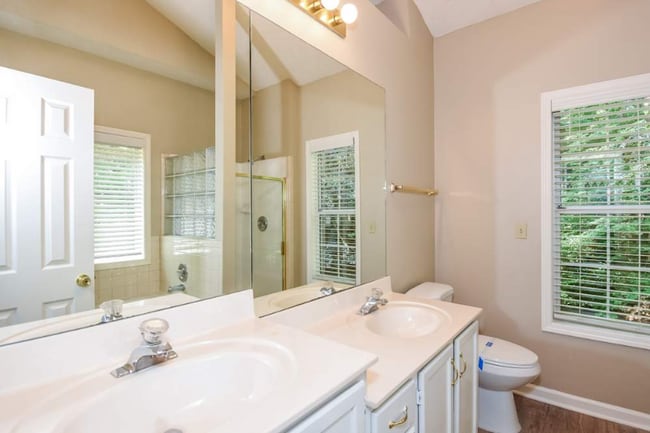 Building Photo - 2041 Stone Forest Dr