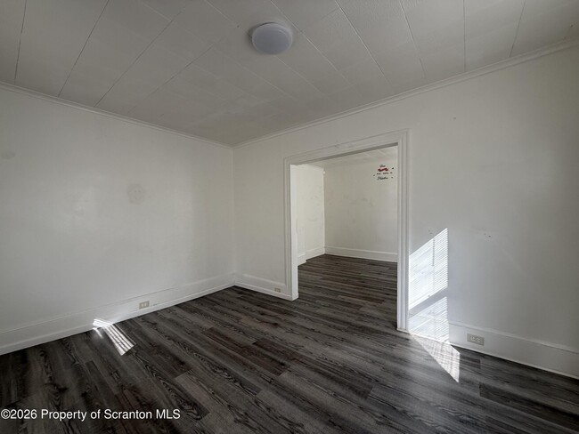 Building Photo - 216-216 14th Ave