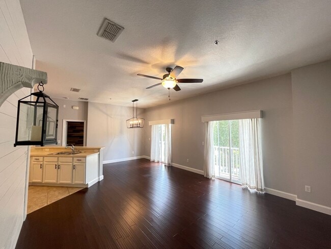 Building Photo - 10826 Eclipse Lily Way