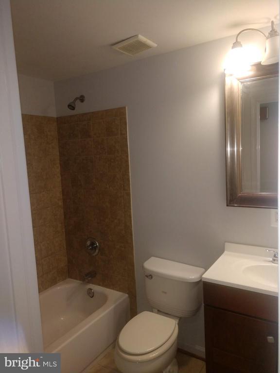 Primary Photo - 1169 Morse St NE