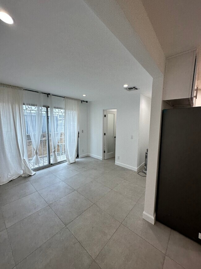 Foto del edificio - 1341 Berkeley St