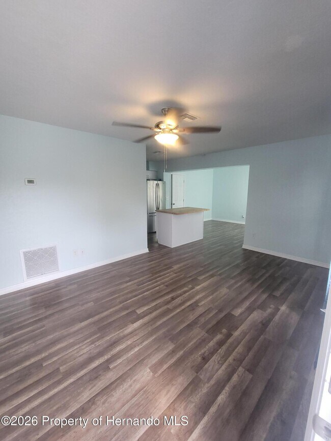 Foto del edificio - 513 Hollyhock Ln