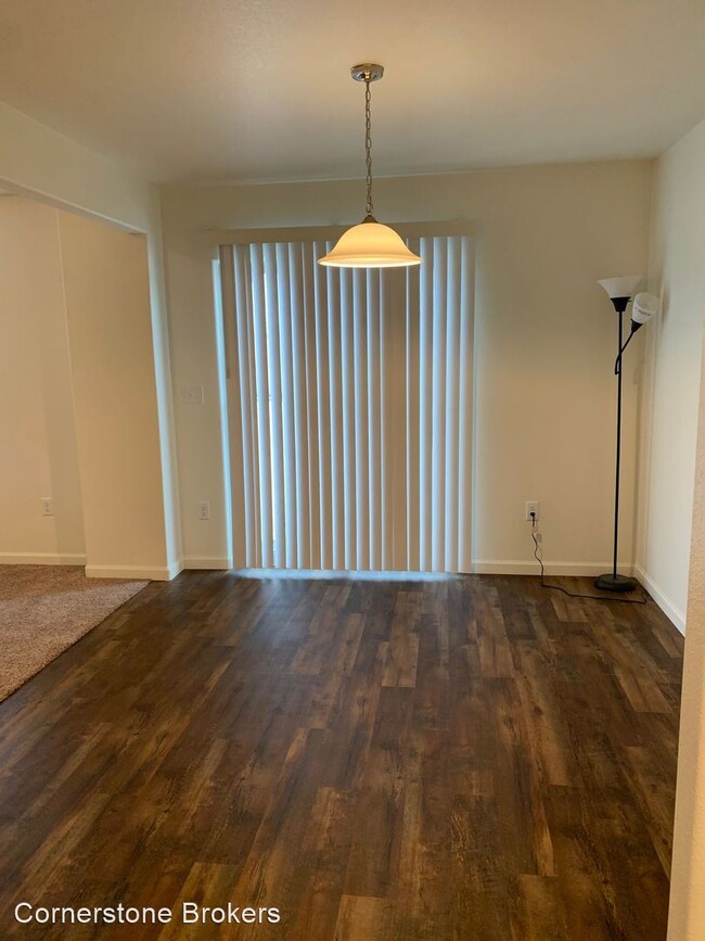 Building Photo - 3 br, 2.5 bath House - 520 Foxtail PI