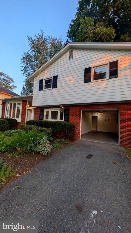 Foto del edificio - 5908 Greentree Rd