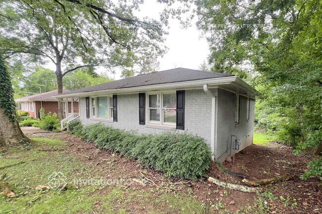 Foto del edificio - 4802 Glenwood Rd