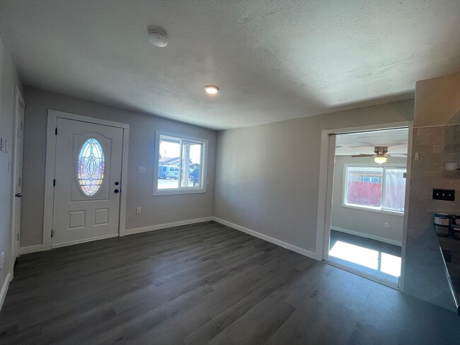 Building Photo - Wonderful 4 Bedroom Home in Brentwood