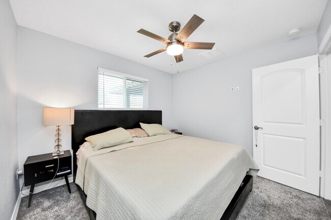 Foto del edificio - 834 Ellington St