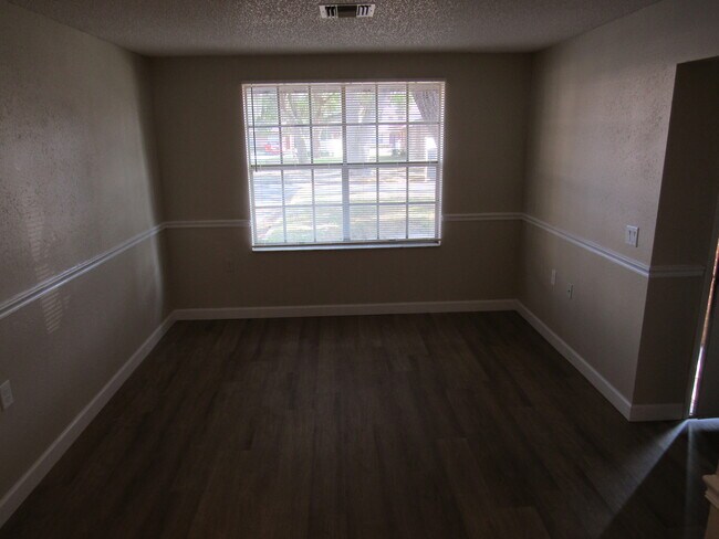 Building Photo - 48 Herald Dr