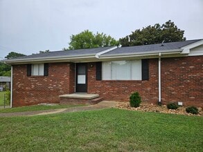 Building Photo - 303 S Germantown Rd