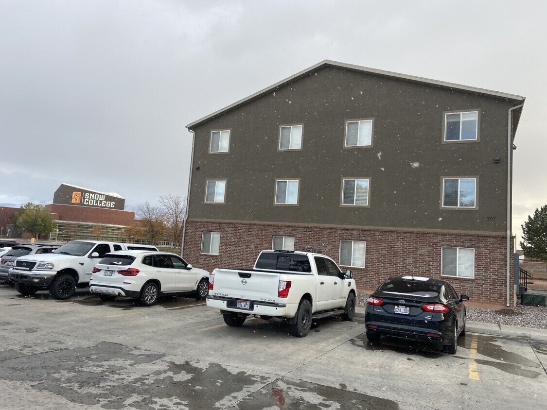 819 W 50 N Unit 883, Richfield, UT 84701 Apartments in Richfield, UT