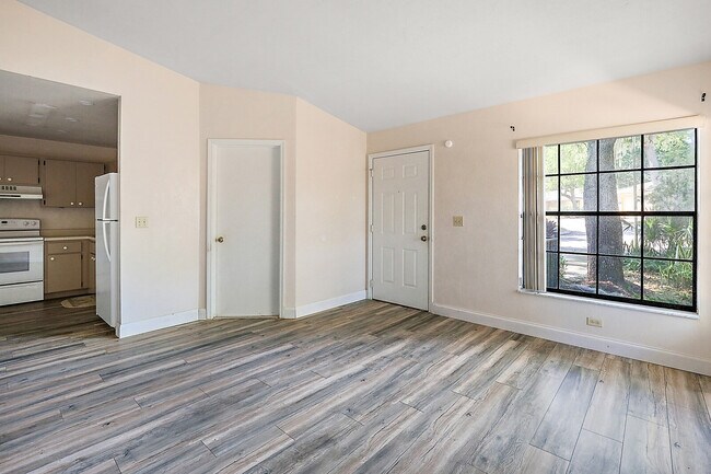 Foto del edificio - 1319 Shady Terrace
