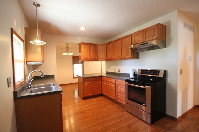Foto del edificio - 801 E 7th St