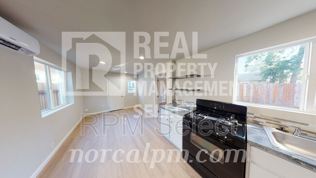 Building Photo - 4042 43rd St