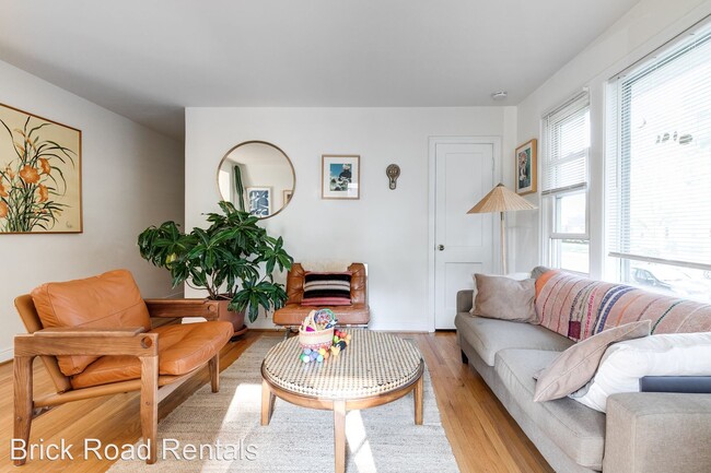 Foto del edificio - 3 br, 2 bath House - 6501 Hanover Ave.