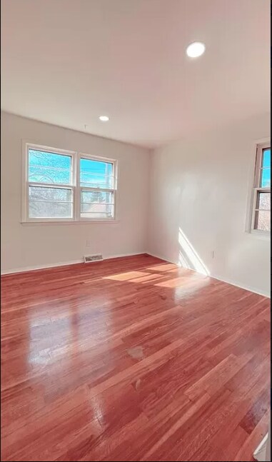 Foto del edificio - 456 N Walnut St