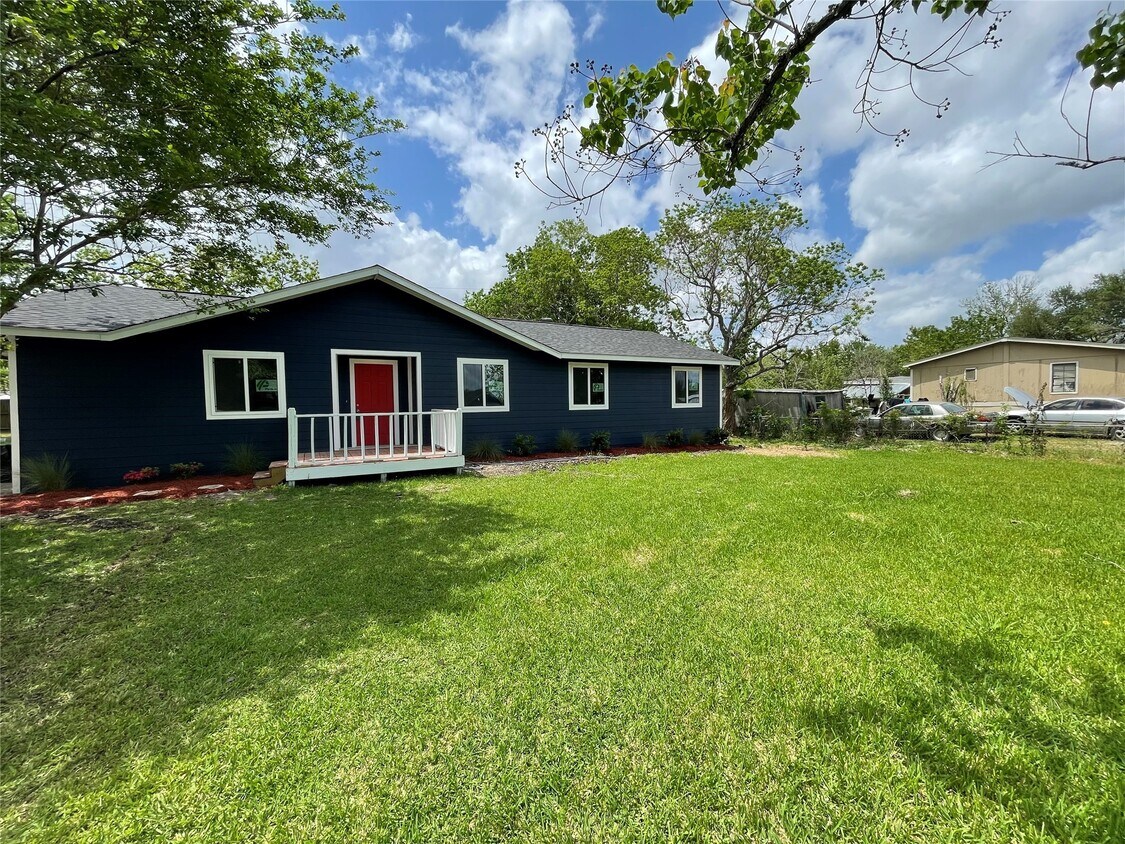 Foto principal - 2734 Ash Rd