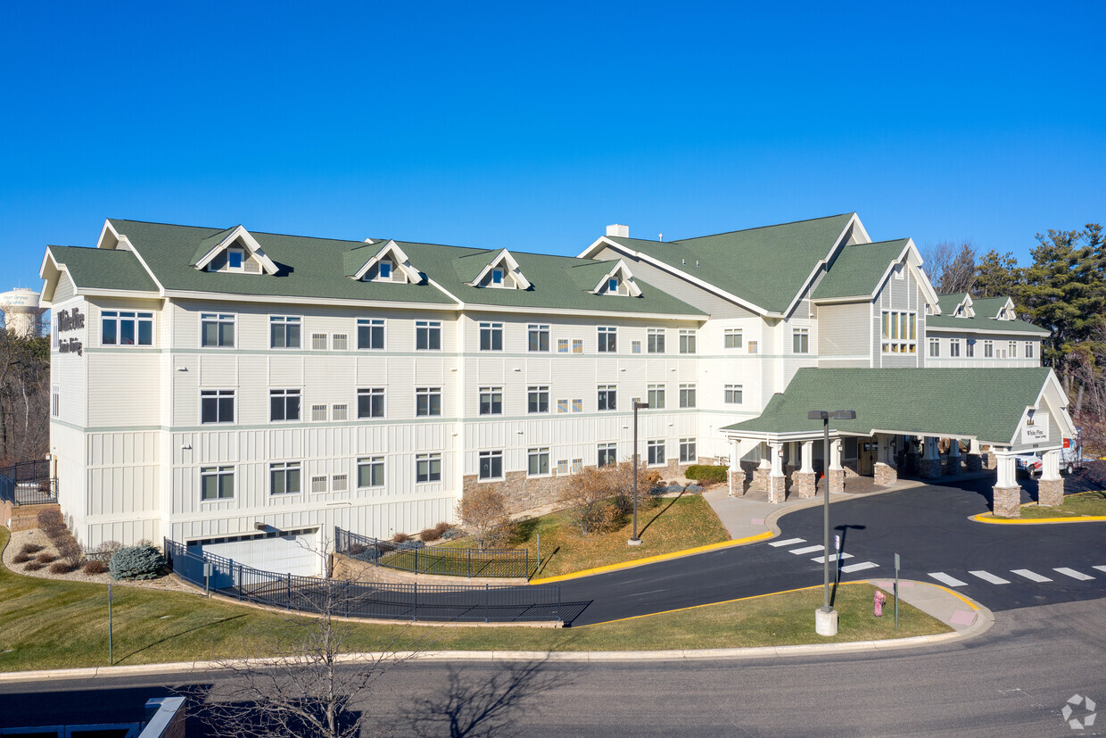 White Pine Advanced Assisted Living - Apartments in Inver Grove Heights ...