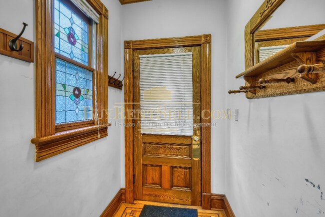 Building Photo - 2649 Colfax Ave S