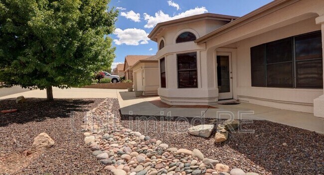 Foto del edificio - 7154 Pinnacle Pass Dr