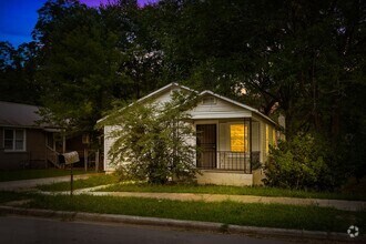 Building Photo - 7208 Oporto Ave