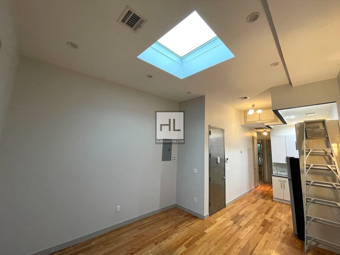 HARMAN STREET 3 beds in Bushwick - HARMAN STREET  3 beds in Bushwick