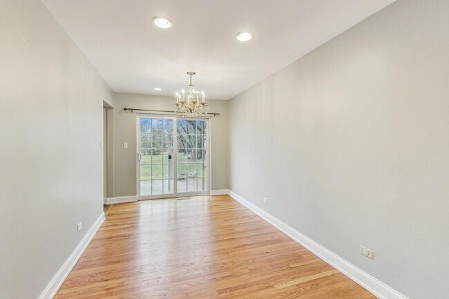 Foto del edificio - 329 Oak Ave