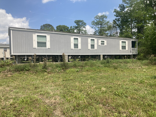 Building Photo - 42485 Church Point Rd