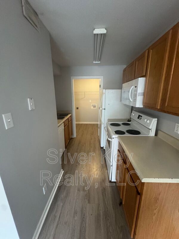 Foto del edificio - 220 Willow Creek Drive