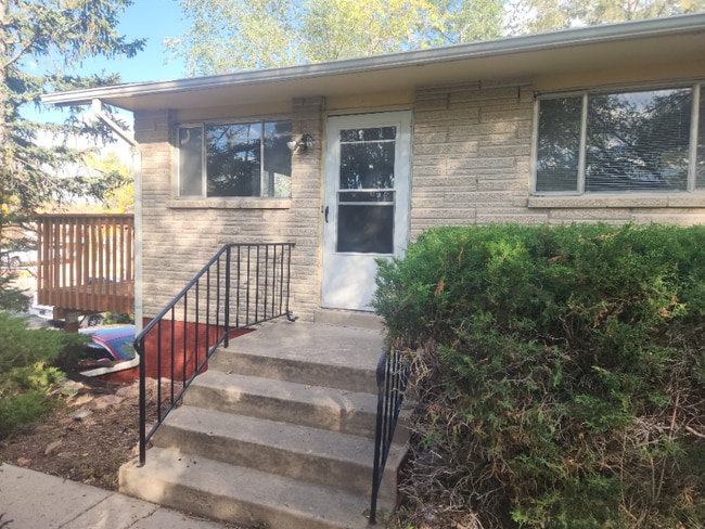 Building Photo - 2701 King St