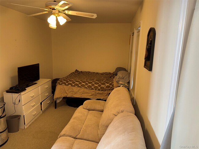 Foto del edificio - 72 Minnesota Ave