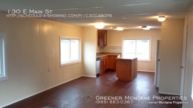 Building Photo - Remodeled Trailer in Victor