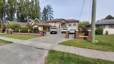 Building Photo - 9531 Bakerview Dr