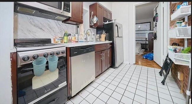 Building Photo - 2 bedroom in New York NY 10036