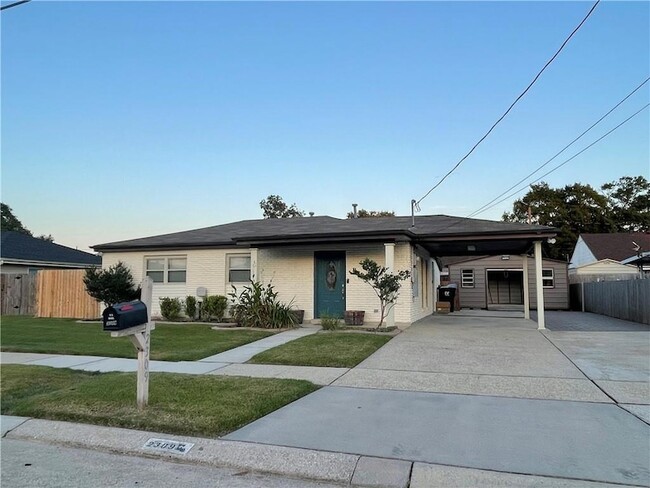 Building Photo - 2309 Rosetta Dr