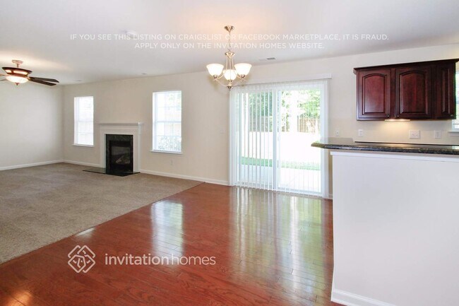 Foto del edificio - 124 Wood Hollow Ct