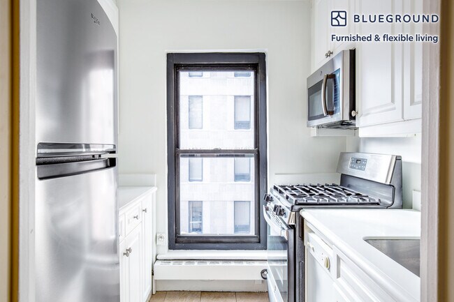 Foto del edificio - 300 E 51st St