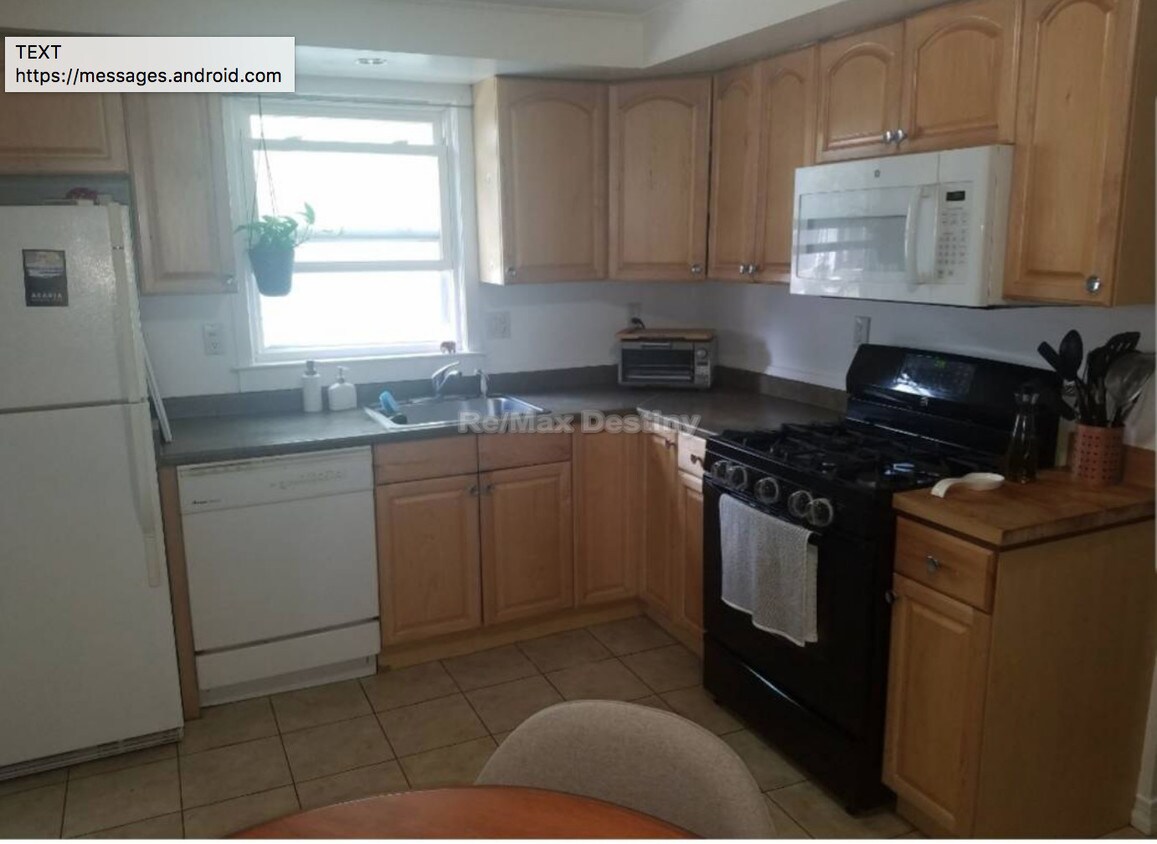 Primary Photo - Inman Square- 2 Bed