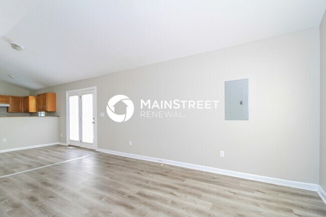 Foto del edificio - 4 Bedroom Pet-Friendly Home in Greensboro,...
