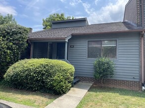 Building Photo - 109 Harvest Dr