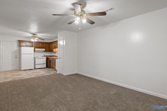 Foto del edificio - 226 Cedar Lake Rd SW