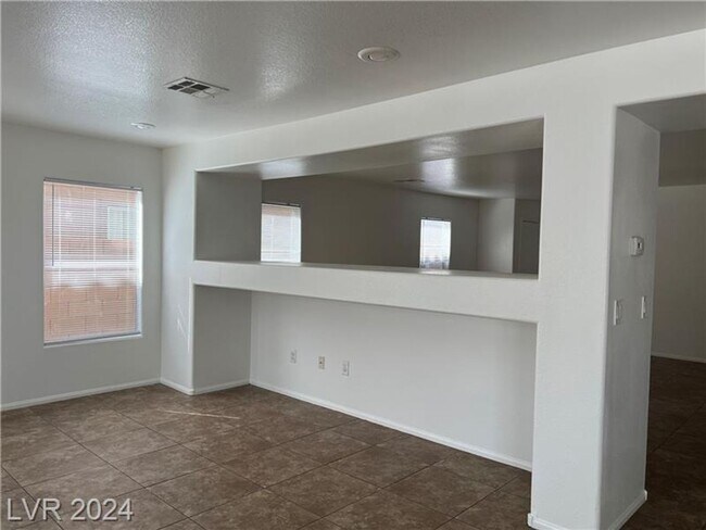 Foto del edificio - Aliante Two Story Home